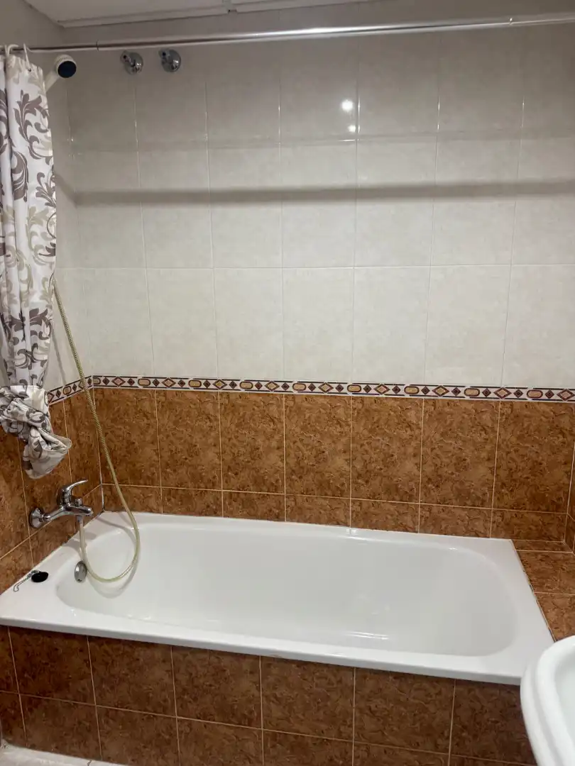 Badezimmer von Wohnungen zur Miete in Badajoz mit Terrasse, Möbliert und Ofen