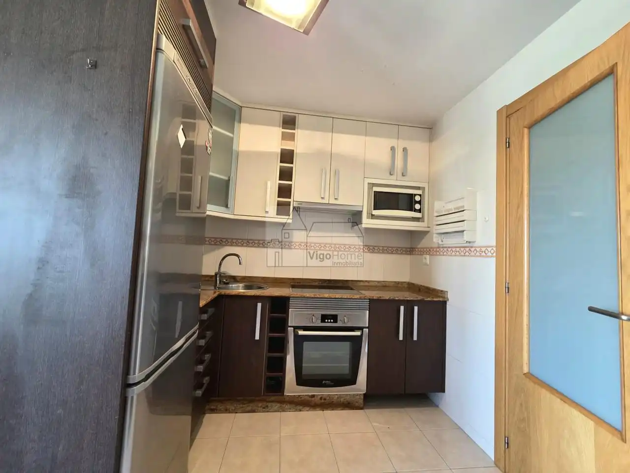 Kitchen of Flat for sale in Vigo   with Heating, Parquet flooring and Storage room