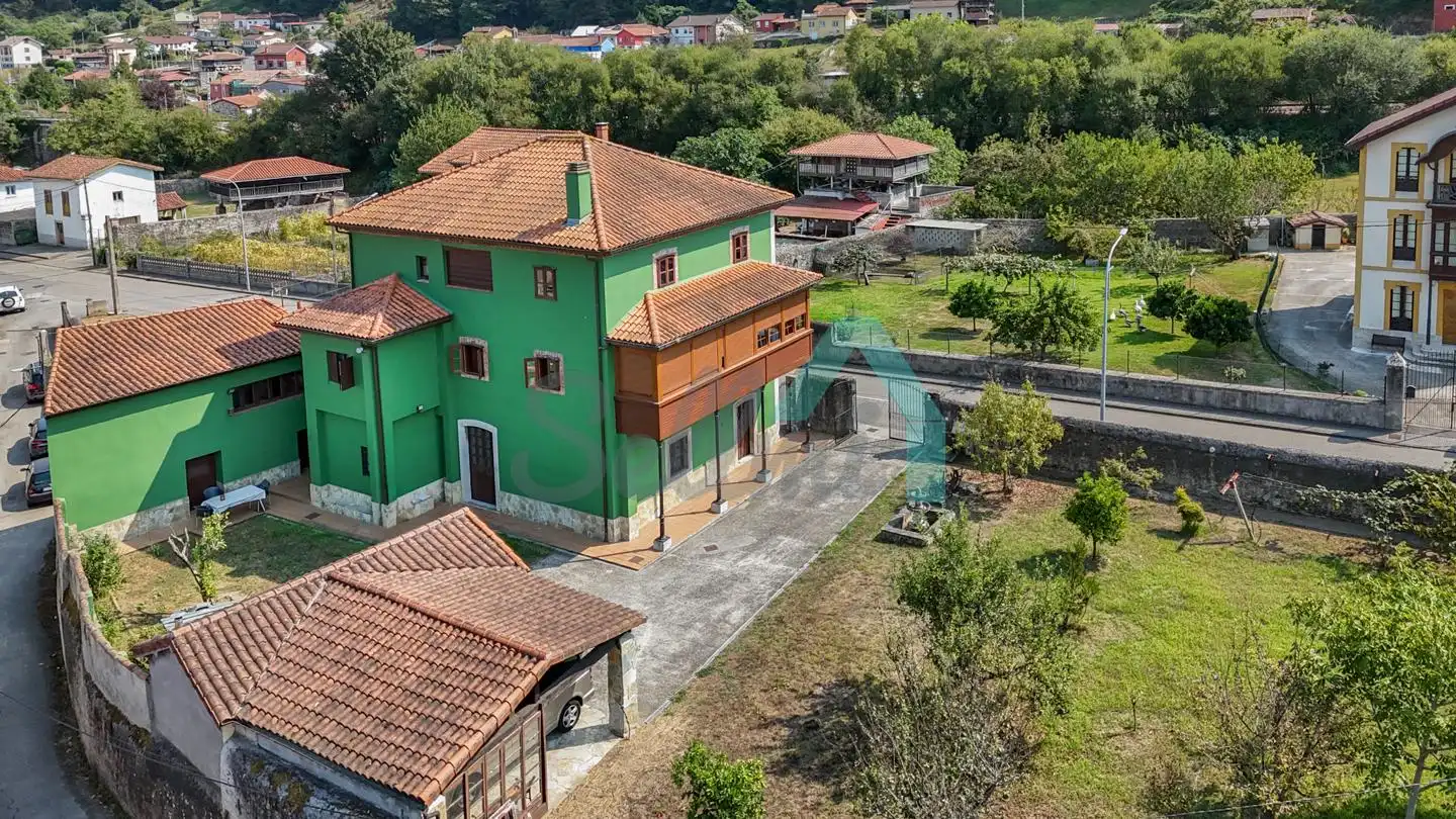 Exterior view of Houses for sale in Pravia  with Heating, Private garden and Parquet flooring