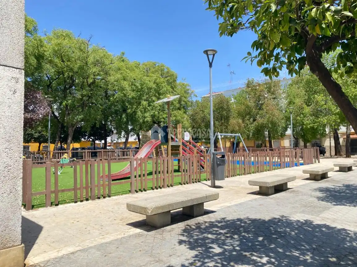 Exterior view of Flat for sale in Sevilla