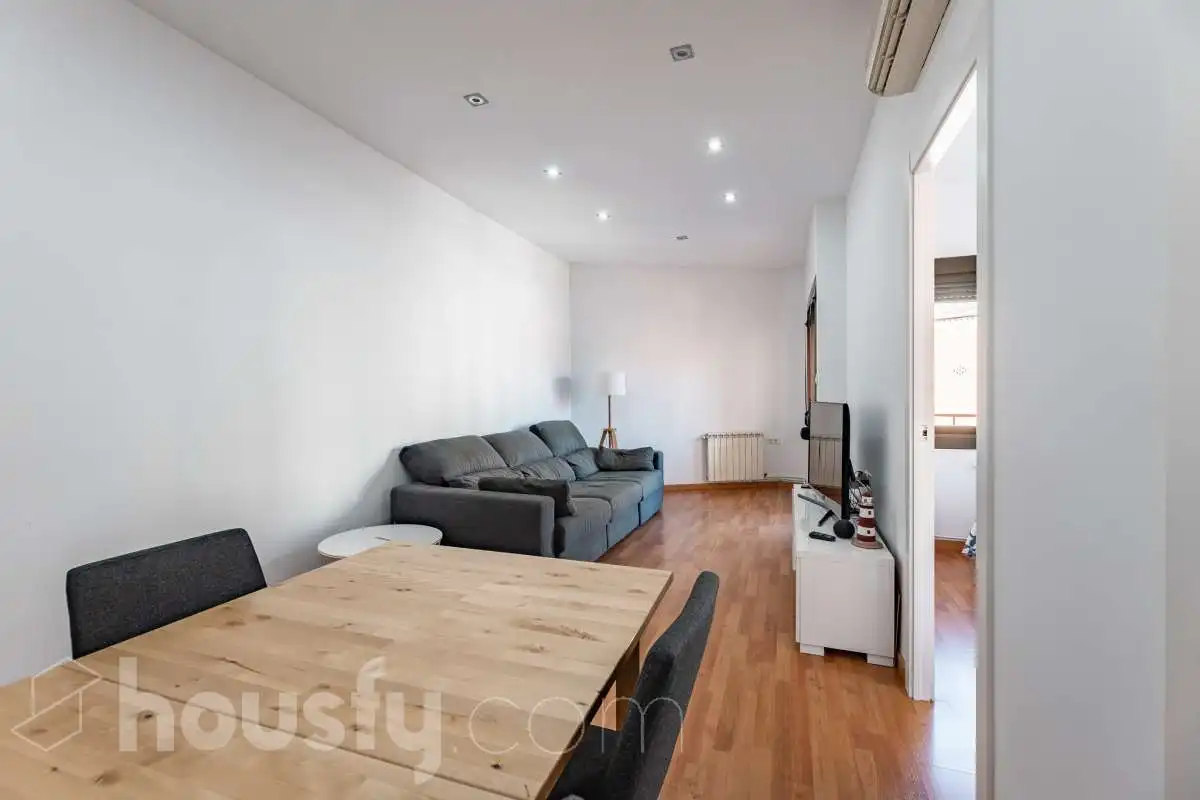 Sala de estar de Piso en venta en Esplugues de Llobregat con Aire acondicionado, Calefacción y Parquet