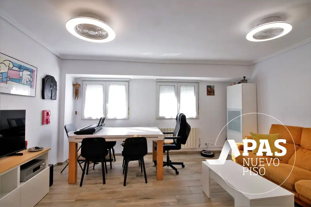 Flat for sale in Dos Hermanas  with Heating
