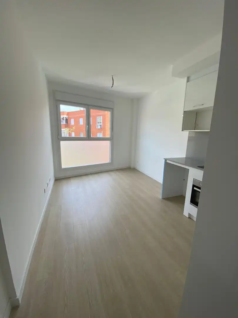 Habitación de Piso en venta en Madrid con Calefacción y Piscina comunitaria