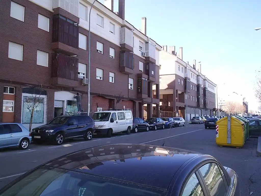 Garage for rent in Calle del Rio, 18, Fresnos I y II