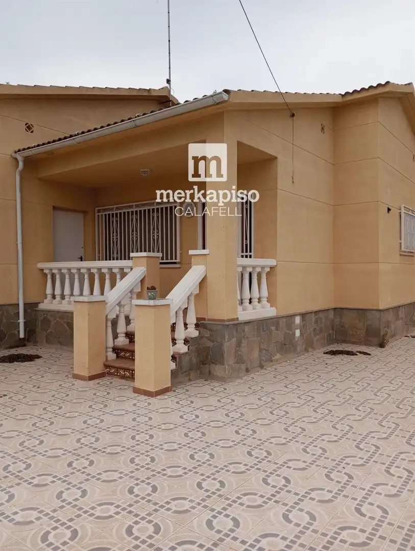 Exterior view of Houses for sale in El Vendrell  with Heating, Terrace and Storage room