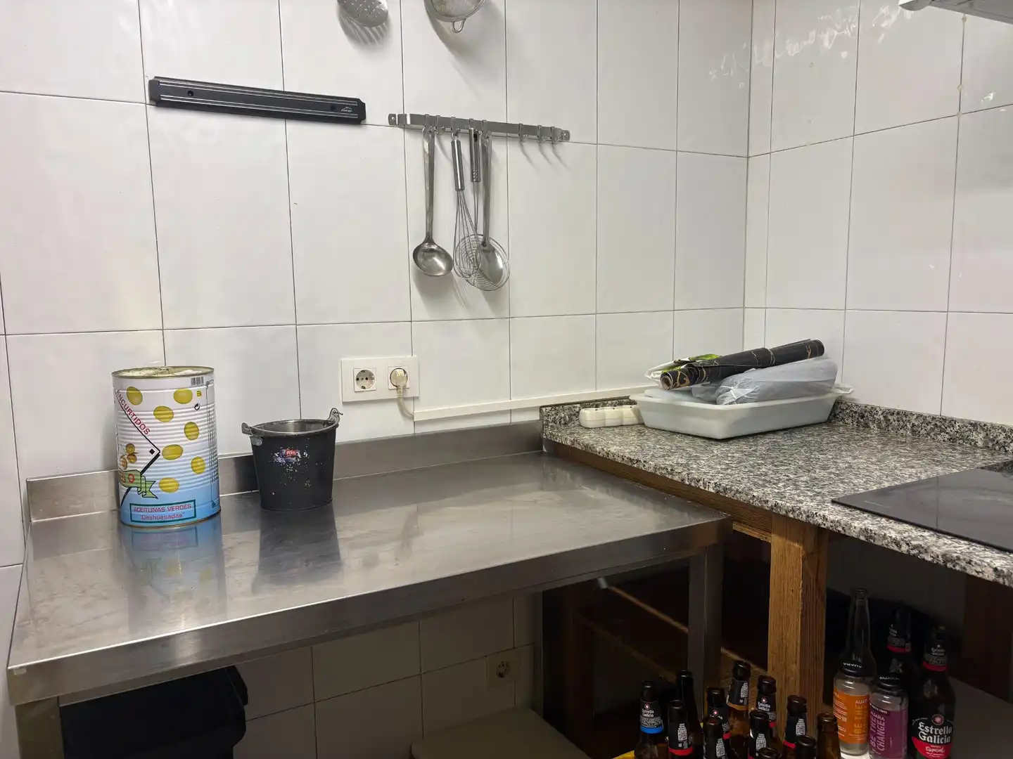 Küche von Geschaftsraum zur Miete in Oviedo  mit Möbliert