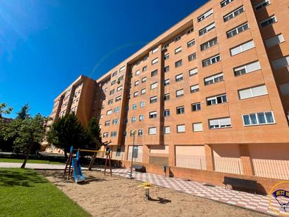 Vista exterior de Pis en venda en Cuenca Capital amb Calefacció i Traster