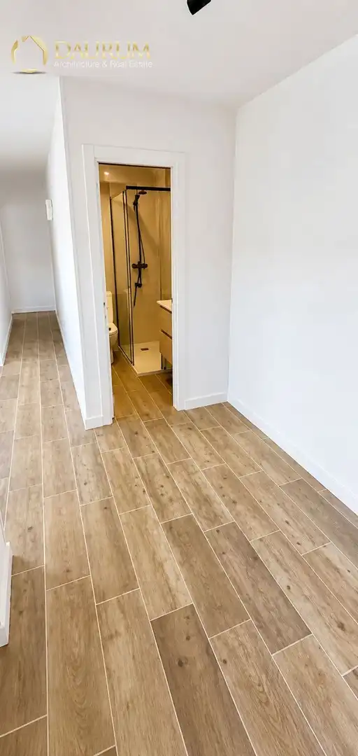 Bany de Pis en venda en Sevilla amb Aire condicionat