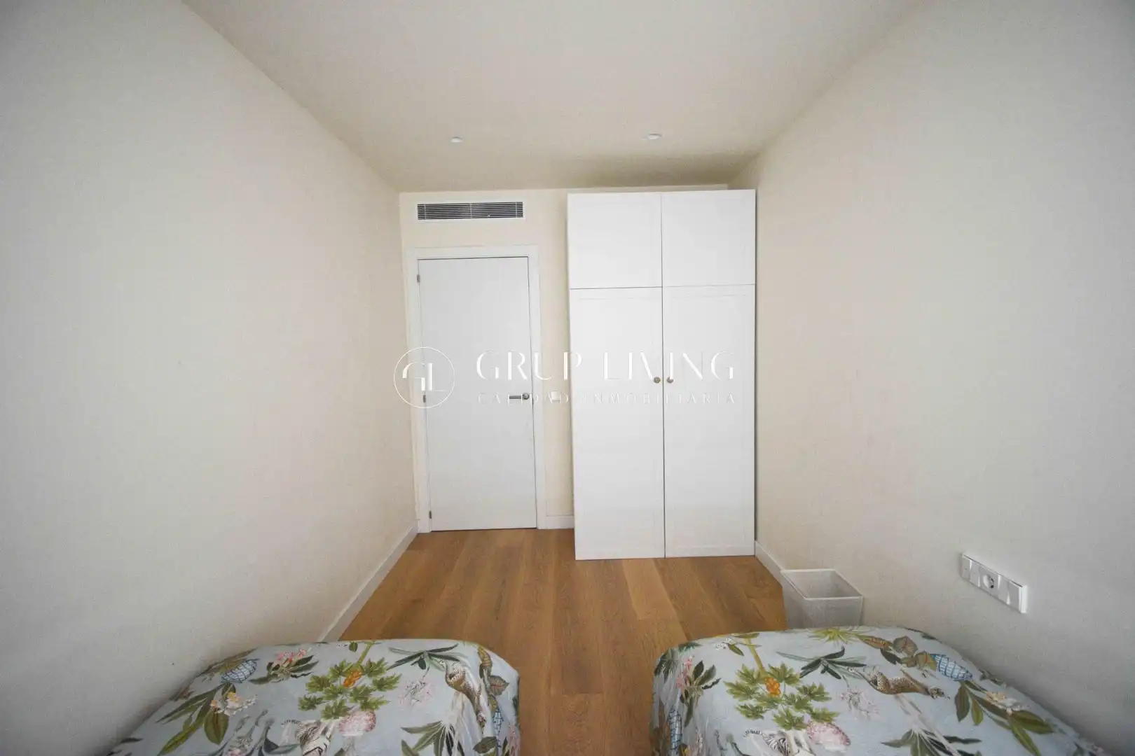 Schlafzimmer von Wohnung zur Miete in Sitges mit Heizung, Privatgarten und Parkett