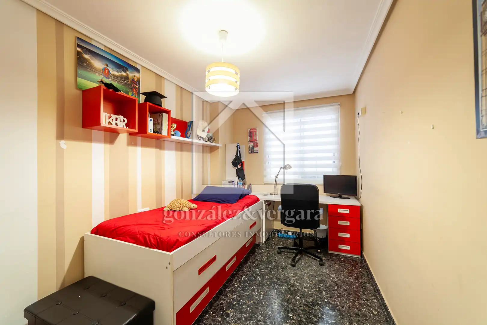 Habitación de Casa adosada en venta en Alzira con Aire acondicionado, Calefacción y Terraza
