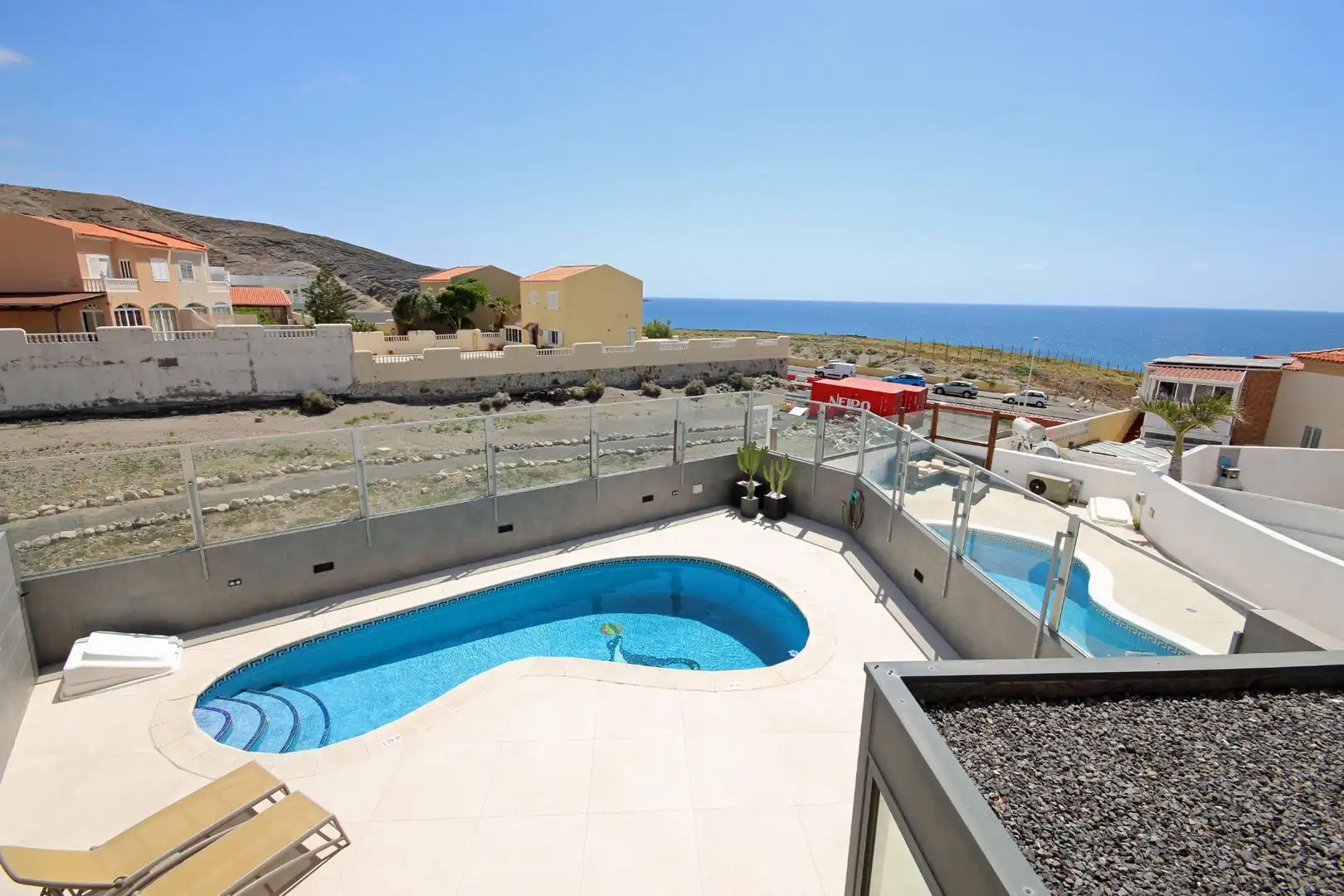 Swimming pool of Detached homes for sale in Granadilla de Abona  with Air Conditioner, Private garden and Swimming Pool