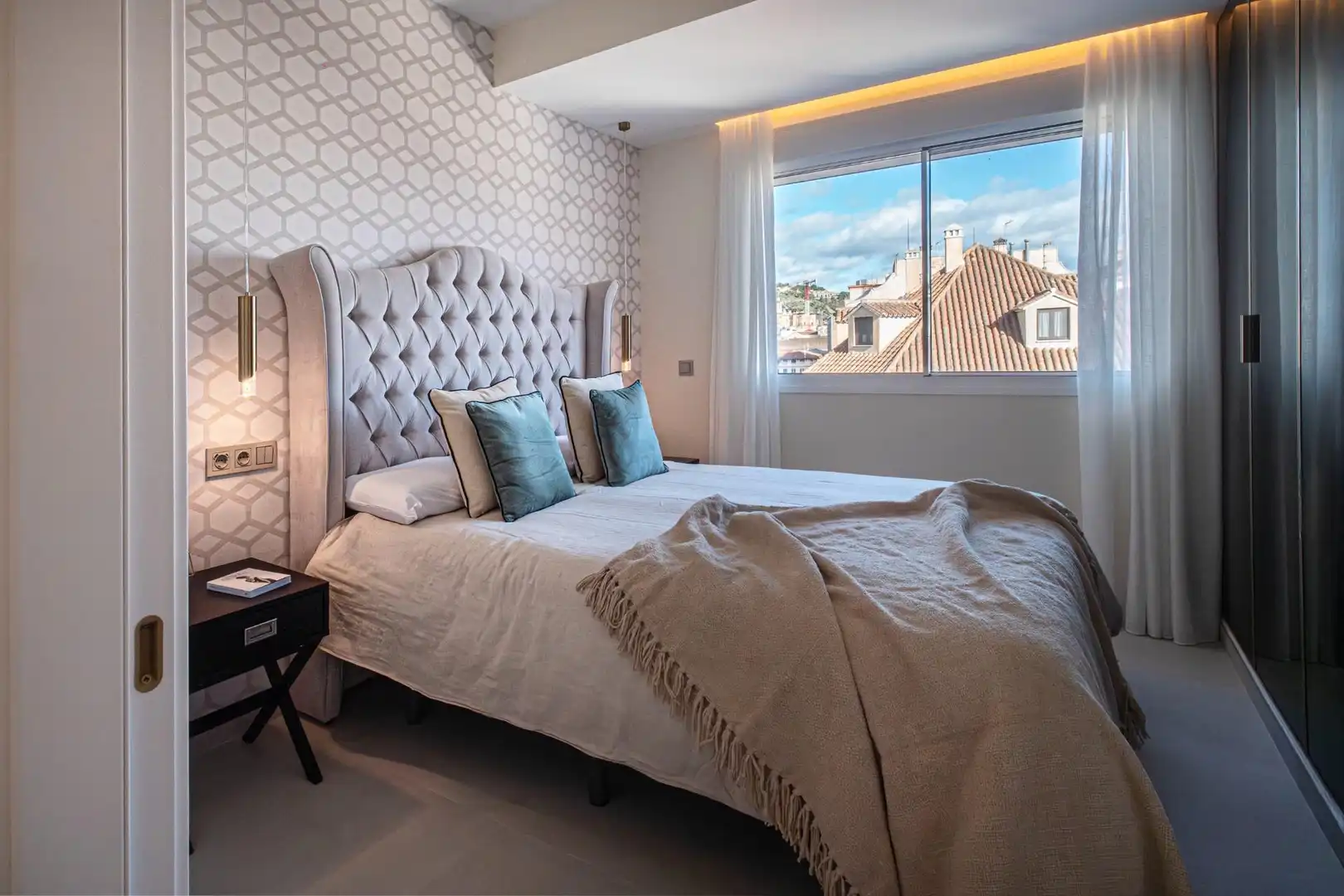 Bedroom of Flat for sale in Málaga  with Air Conditioner, Heating and Terrace