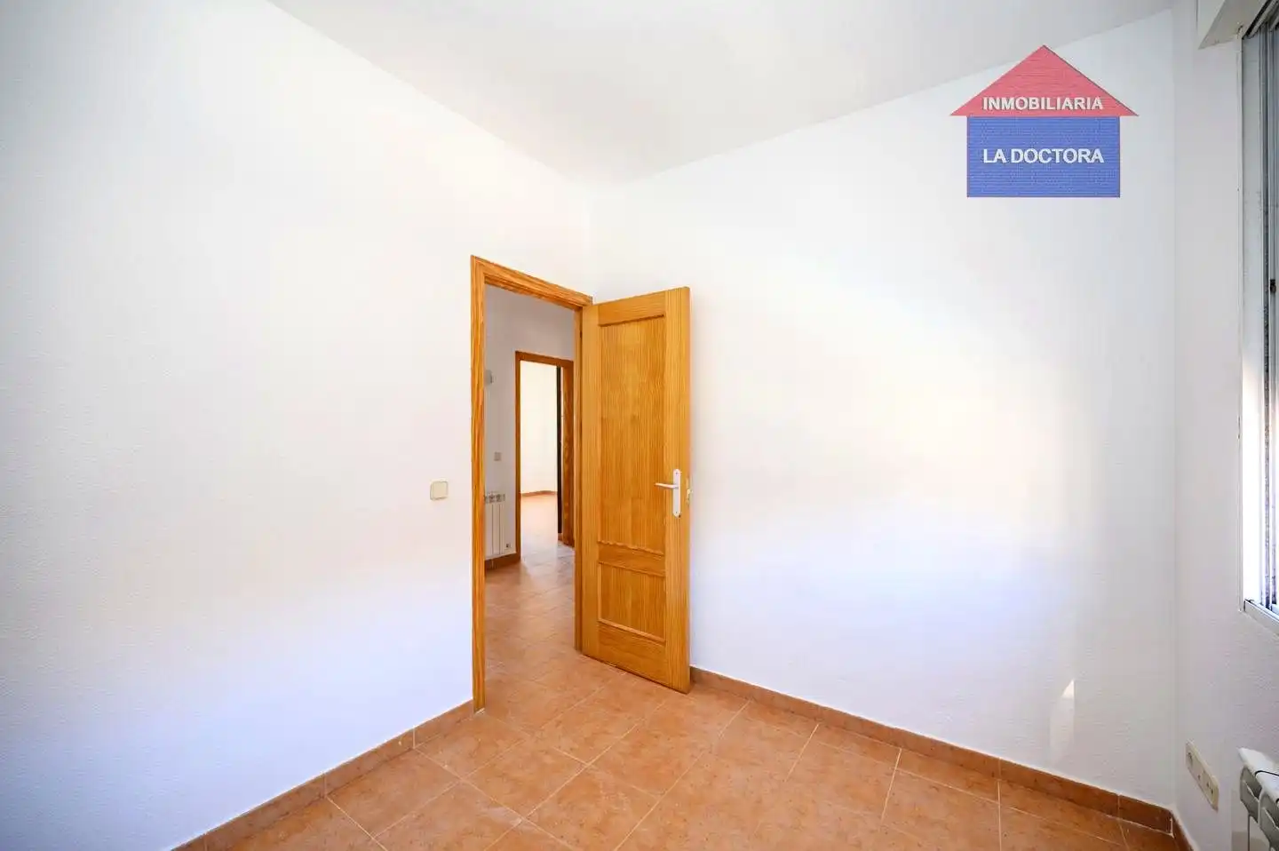Casa adosada en venda en Camarena amb Calefacció, Jardí privat i Terrassa