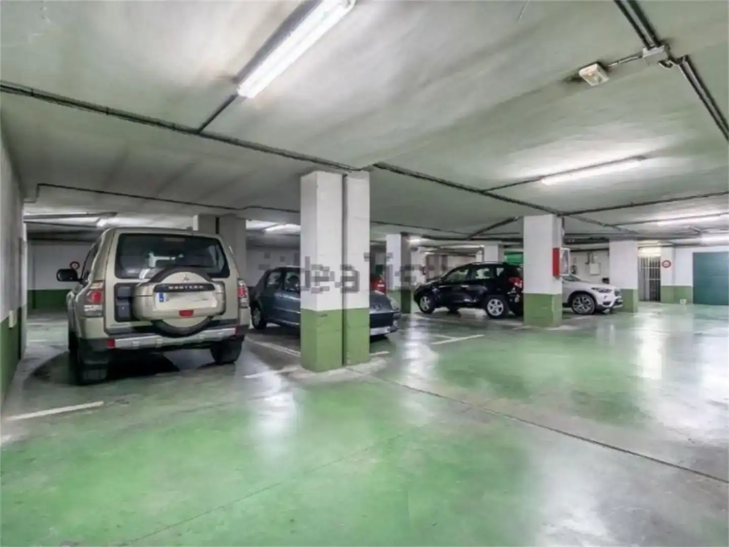 Parkplatz von Garage zur Miete in Granada