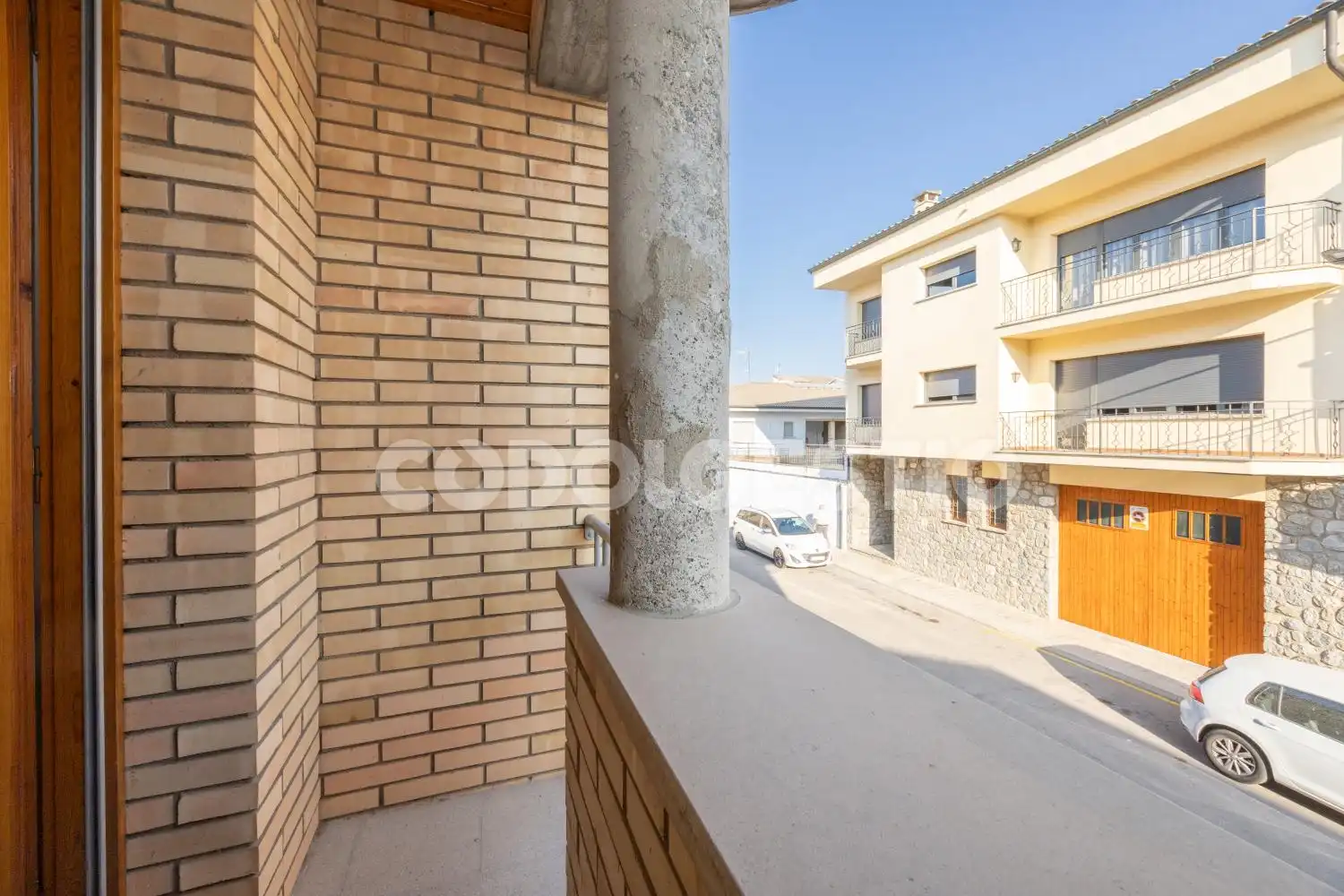Vista exterior de Casa o xalet en venda en Torelló amb Terrassa i Balcó