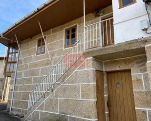 Exterior view of Single-family semi-detached for sale in O Pereiro de Aguiar 