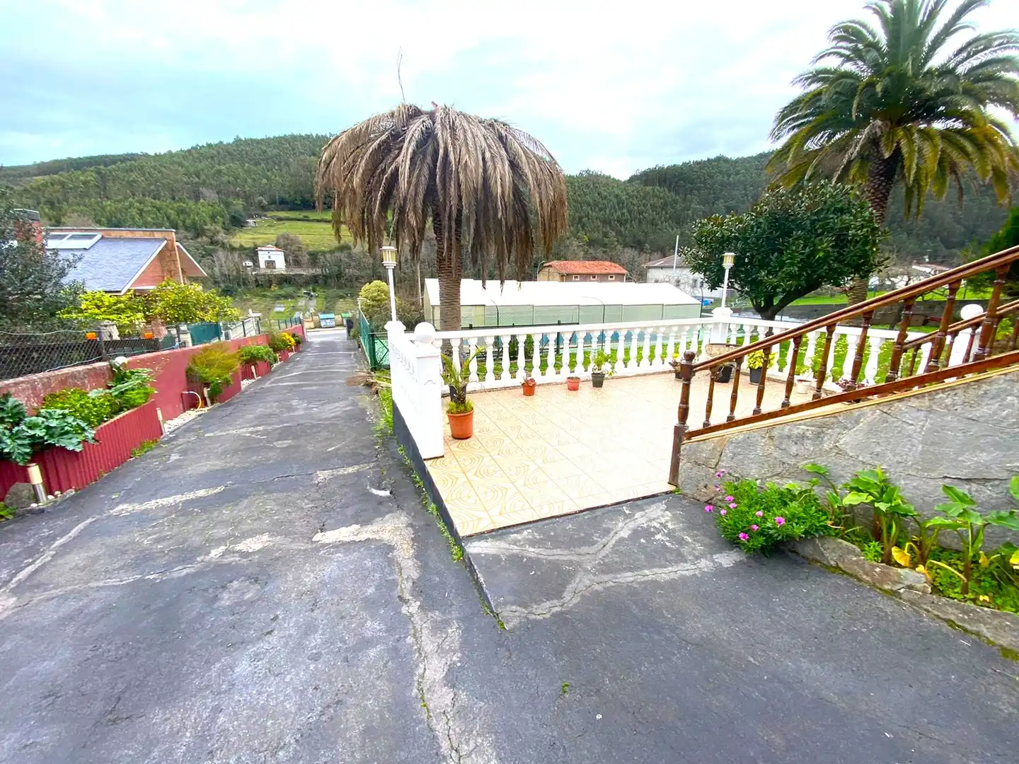 Vista exterior de Casa o xalet en venda en Castro-Urdiales amb Calefacció, Jardí privat i Parquet