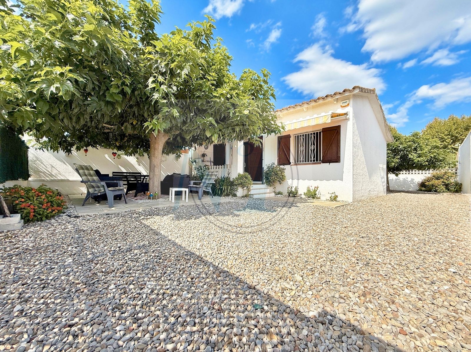 Exterior view of House or chalet for sale in Empuriabrava  with Private garden