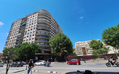 Exterior view of Flat for sale in  Valencia Capital  with Terrace and Balcony