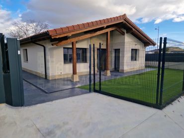 Detached house with garden for sale in Calle María Zambrano