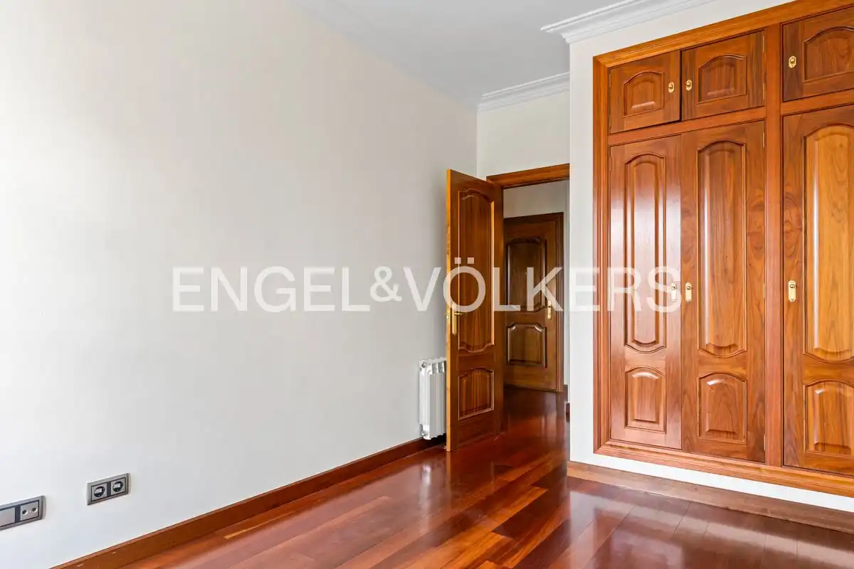 Piso en venta en Gijón  con Calefacción, Parquet y Balcón