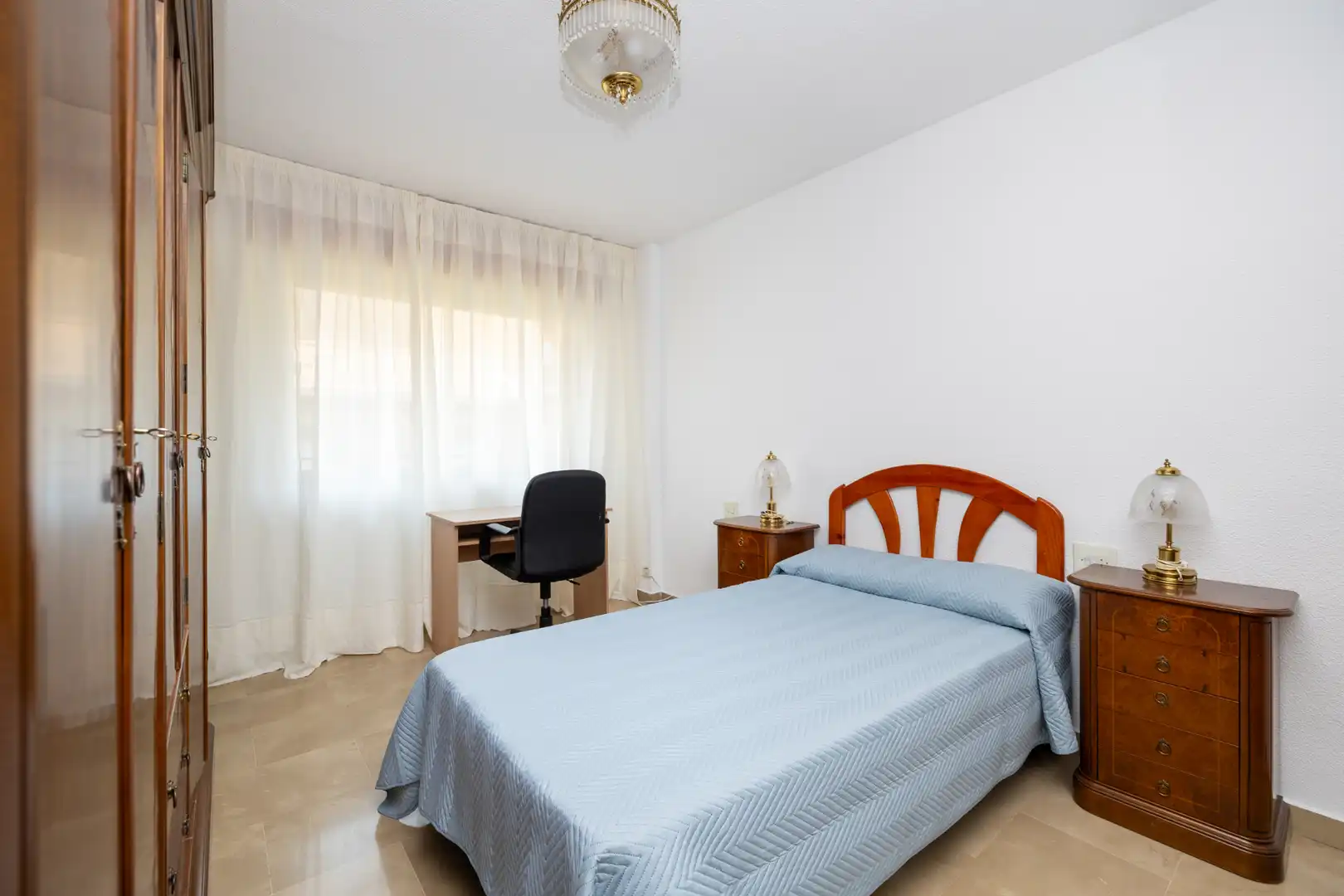 Habitación de Piso de alquiler en Granada con Aire acondicionado, Calefacción y Terraza