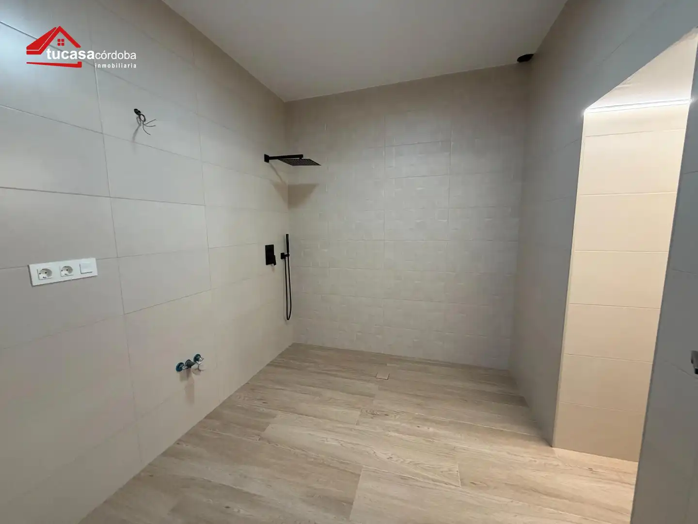Casa amb piscina en venda a Calle CALLE FERNANDO CAMACHO, imagen 39