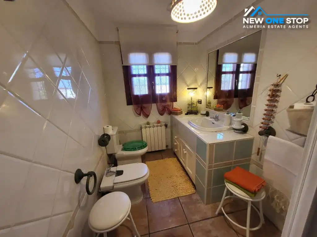 Baño de Casa o chalet en venta en Mojácar con Aire acondicionado, Calefacción y Jardín privado