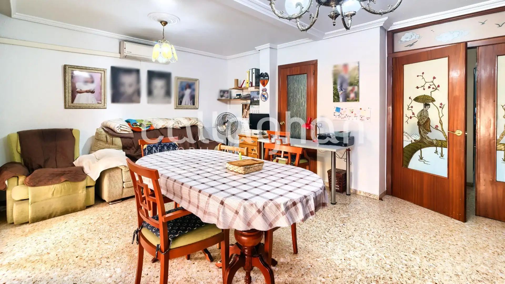 Living room of Flat for sale in Silla  with Air Conditioner, Heating and Balcony