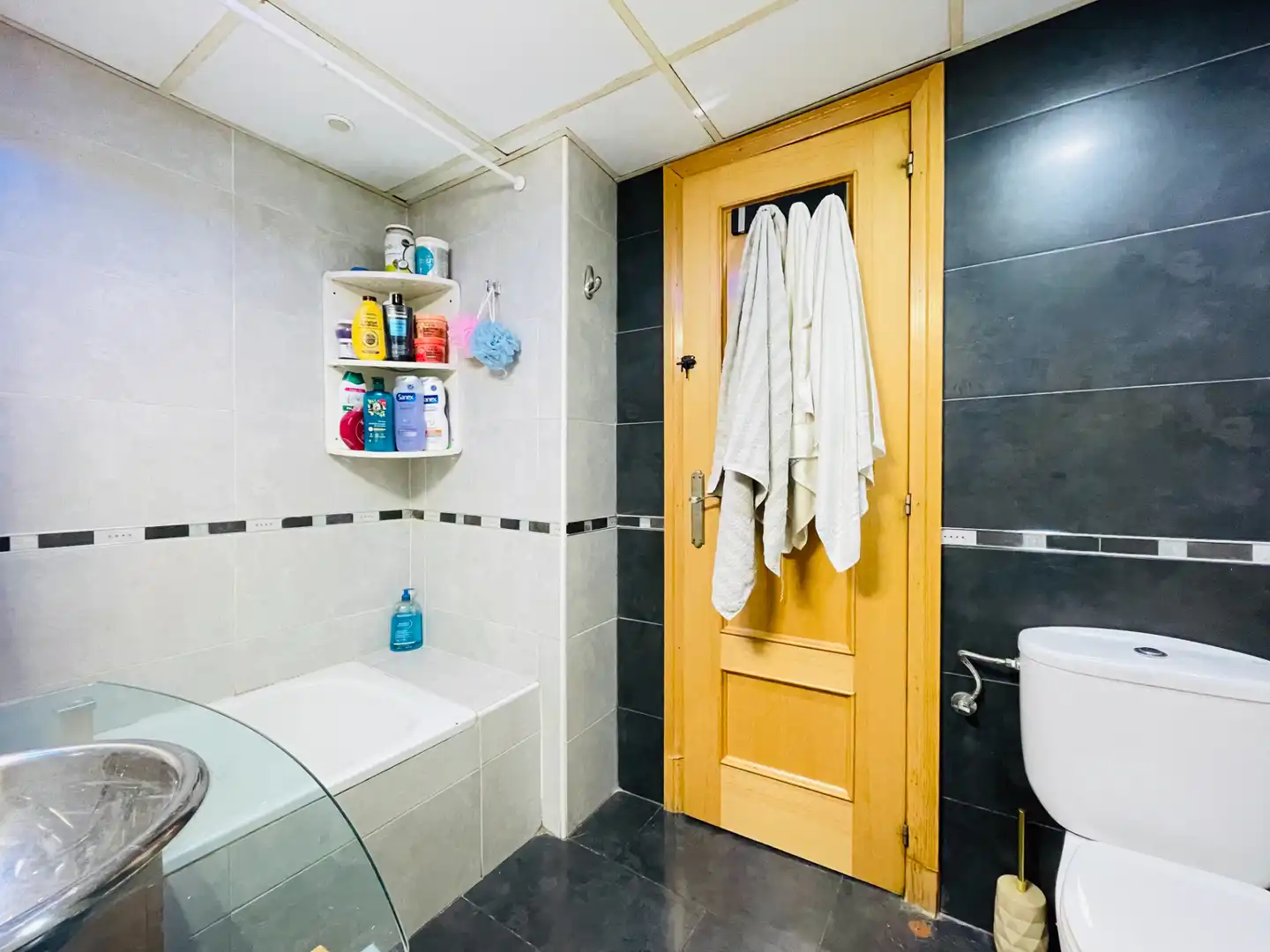 Baño de Piso en venta en Zaragoza con Aire acondicionado, Calefacción y Jardín privado