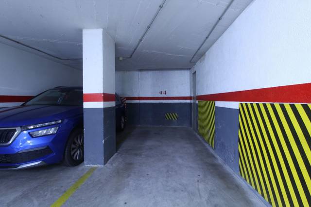 Garaje en Venta en Muntanya en El Guinardó