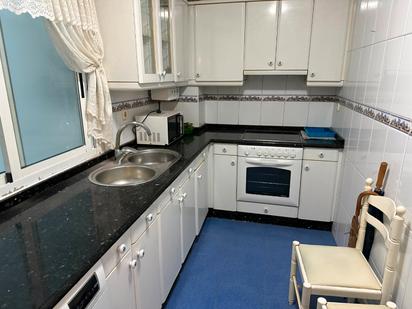 Kitchen of Flat for sale in Santiago de Compostela 