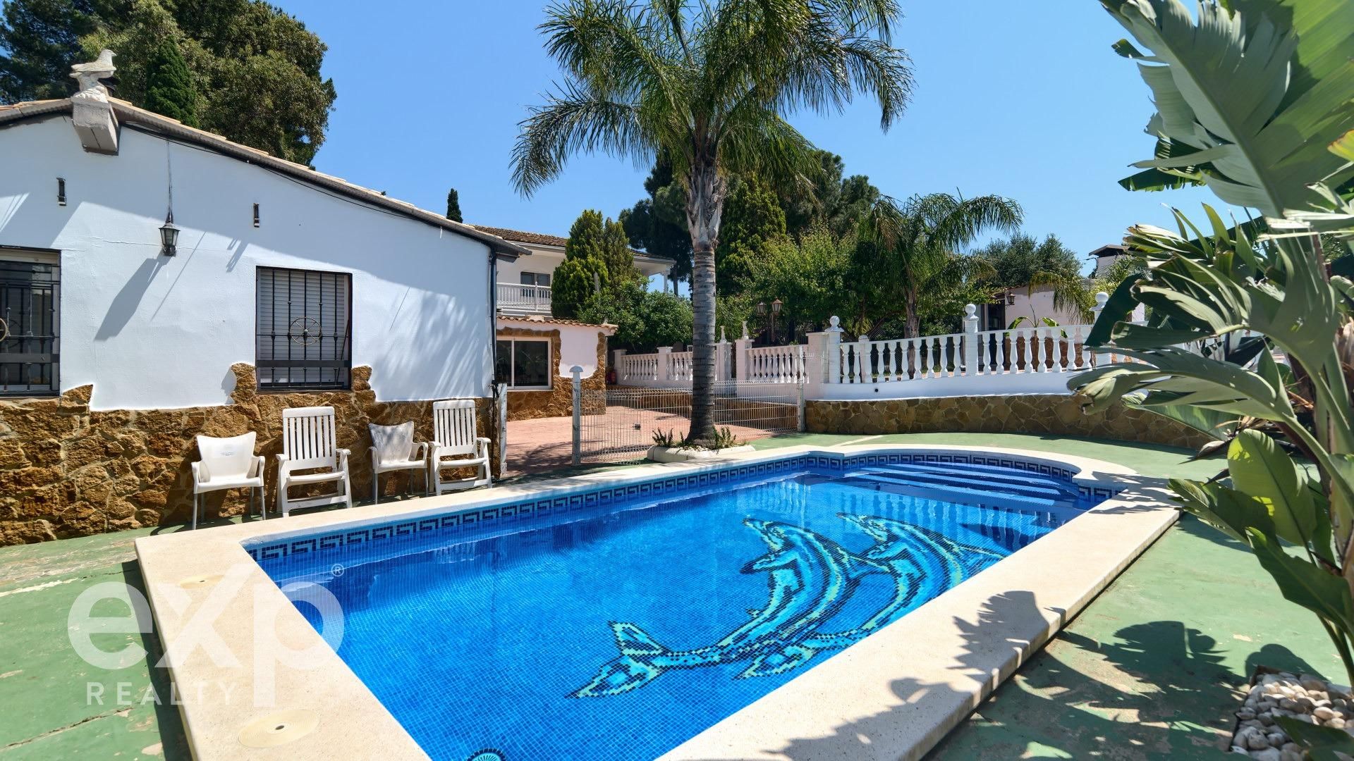Exterior view of House or chalet for sale in Alginet  with Air Conditioner, Heating and Private garden
