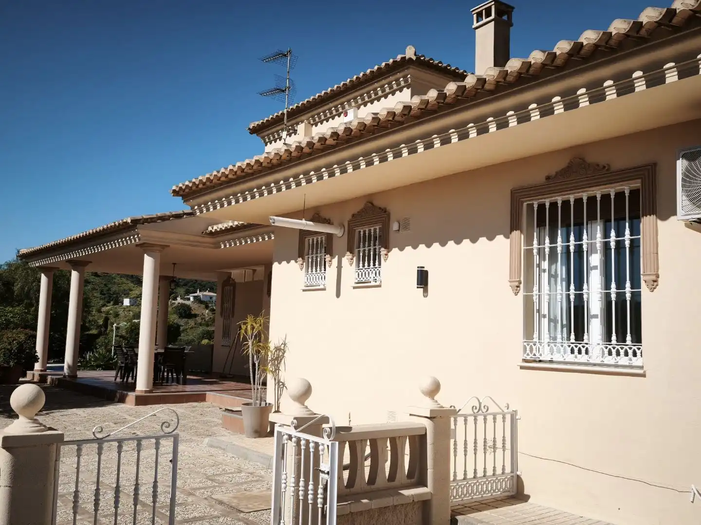Vista exterior de Casa o xalet en venda en Almogía, Málaga