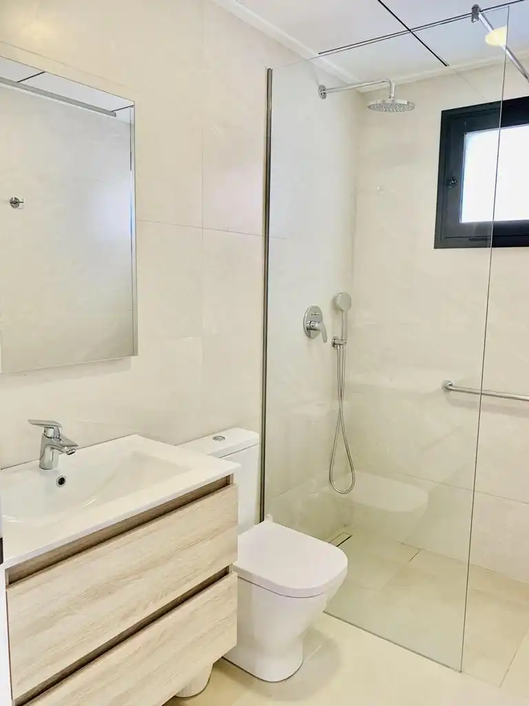Baño de Casa o chalet de alquiler en Águilas con Aire acondicionado, Calefacción y Terraza