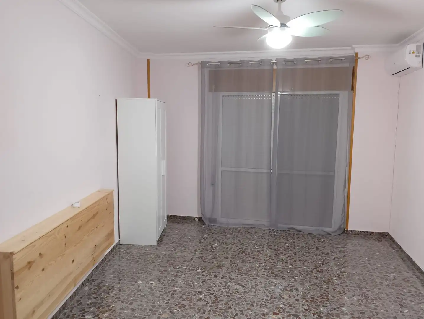 Schlafzimmer von Einfamilien-Reihenhaus zum Verkauf in Alhama de Murcia mit Klimaanlage, Terrasse und Abstellraum