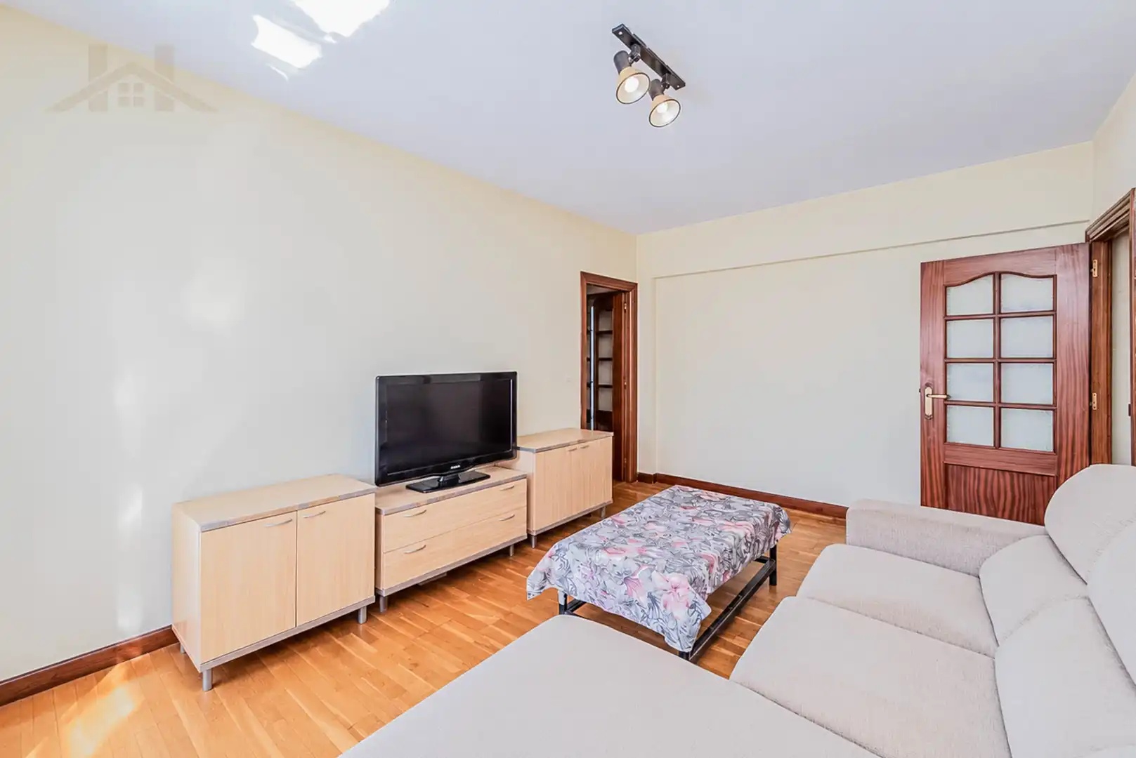 Flat with lift for sale in Calle Hogar 68, imagen 2