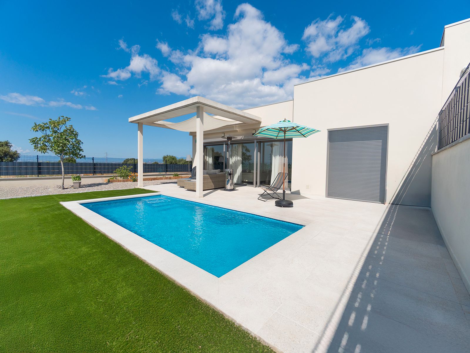 Piscina de Casa o xalet en venda en Palau-saverdera amb Aire condicionat, Calefacció i Jardí privat