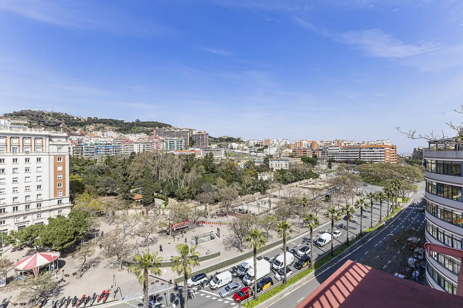 Außenansicht von Dachboden zum Verkauf in Barcelona mit Klimaanlage, Heizung und Parkett