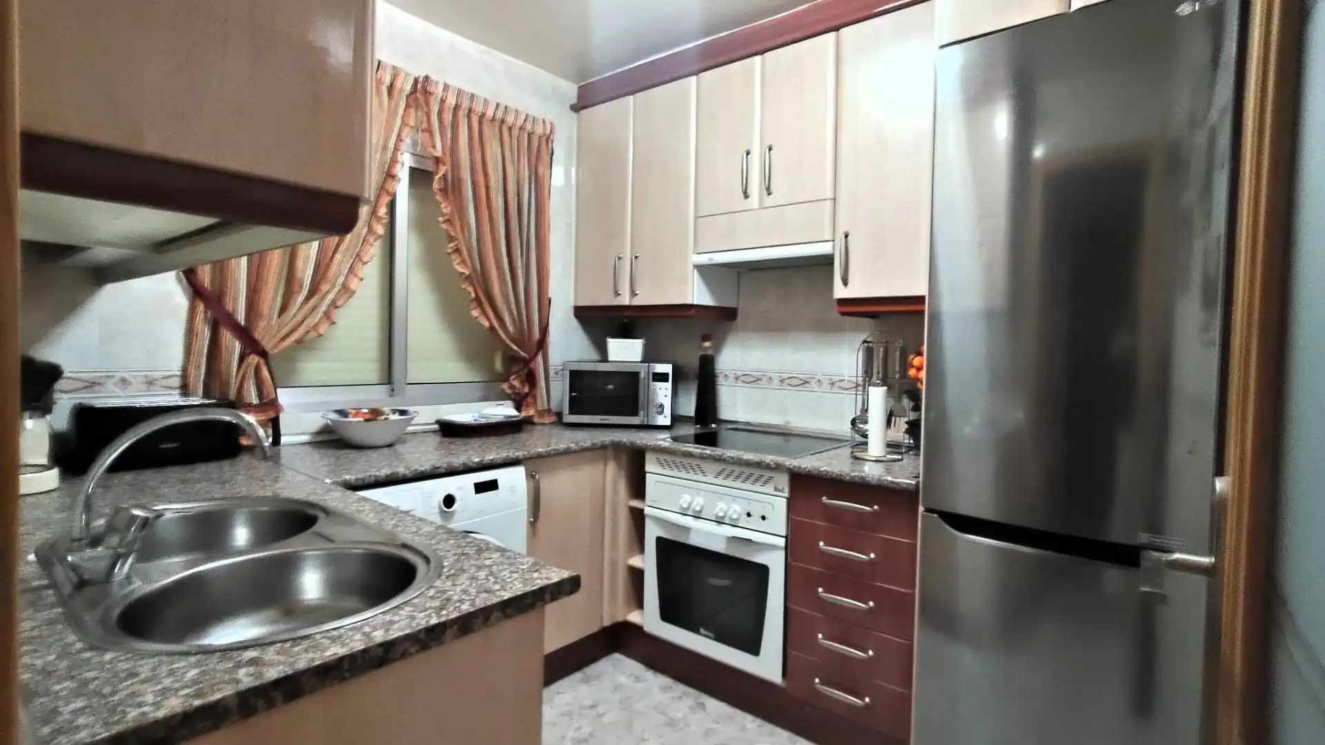 Cocina de Piso de alquiler en Plasencia con Aire acondicionado, Terraza y Amueblado