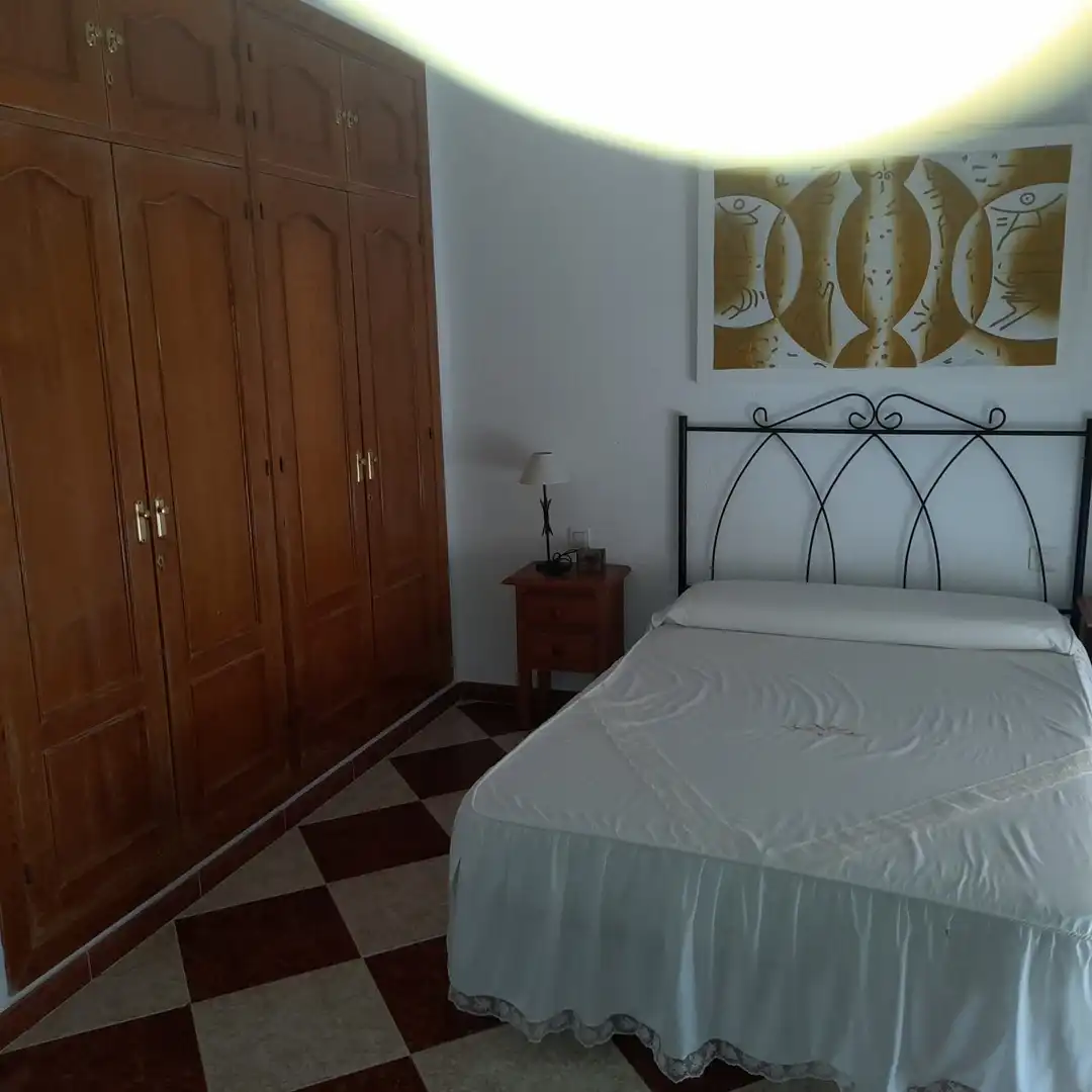 Dormitori de Casa o xalet de lloguer en Algeciras amb Terrassa, Traster i Piscina