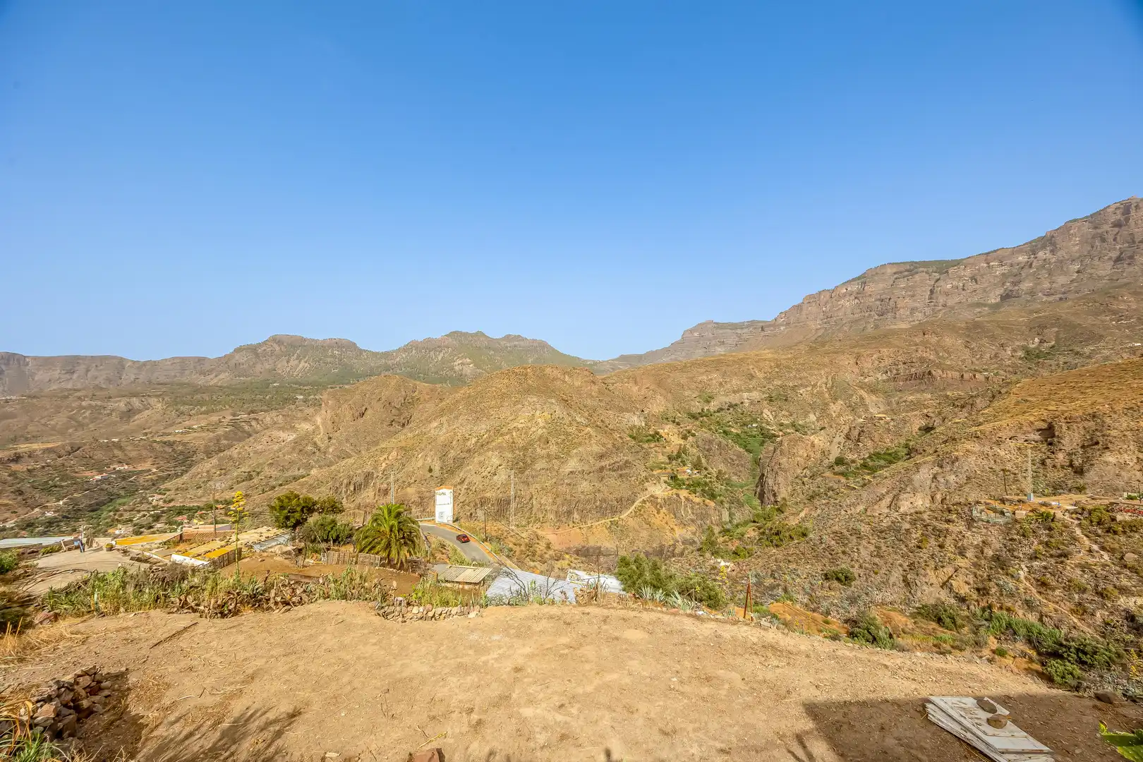 Vista exterior de Casa o xalet en venda en San Bartolomé de Tirajana amb Aire condicionat, Jardí privat i Terrassa