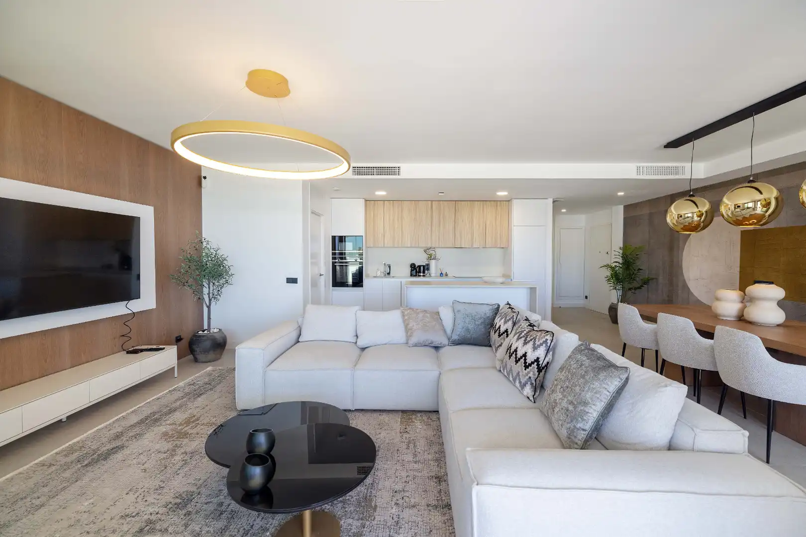Sala de estar de Piso en venta en Marbella con Aire acondicionado, Calefacción y Terraza