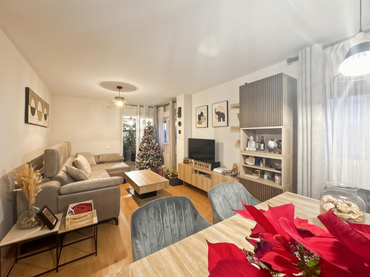 Living room of Flat for sale in  Madrid Capital  with Heating and Terrace