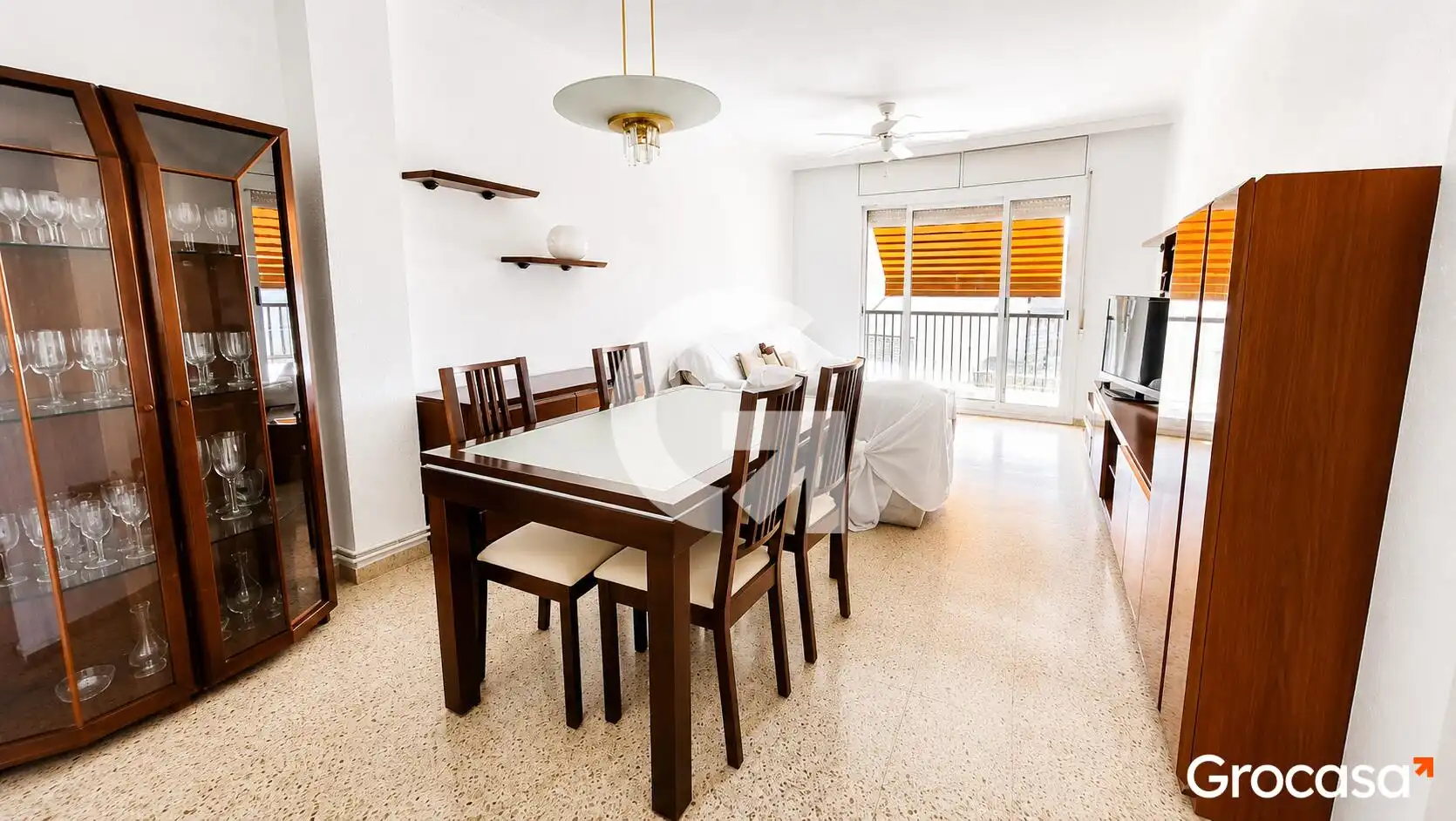 Comedor de Piso en venta en Vilanova i la Geltrú con Calefacción, Horno y Balcón