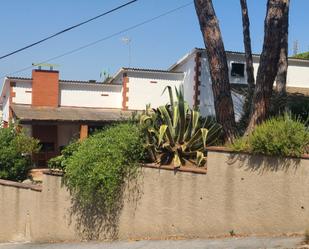 Vista exterior de Casa o xalet de lloguer en Sant Fost de Campsentelles amb Terrassa i Balcó