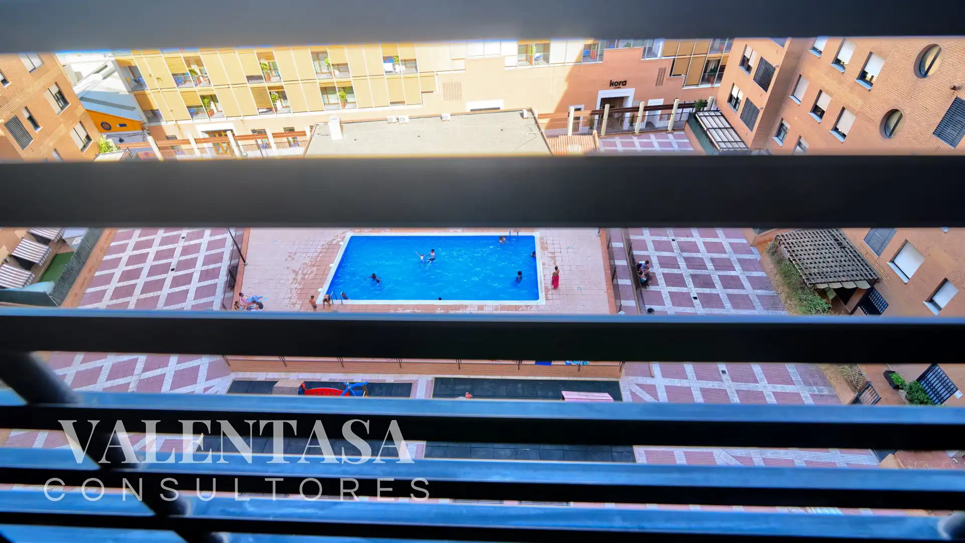 Swimming pool of Flat for sale in Valencia  with Furnished and Community pool