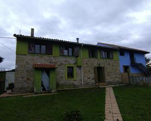 Vista exterior de Casa o xalet en venda en Villaviciosa amb Calefacció, Jardí privat i Parquet