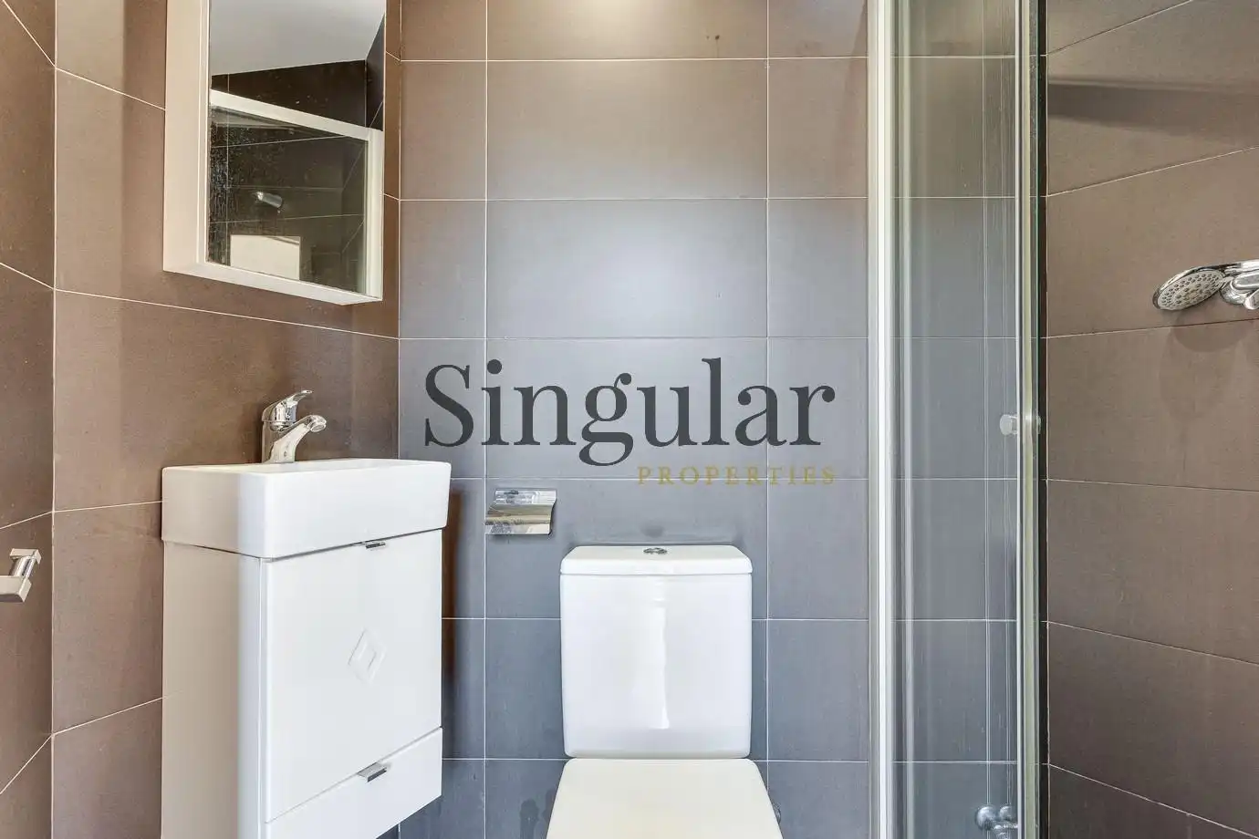 Baño de Piso en venta en Barcelona con Calefacción y Balcón
