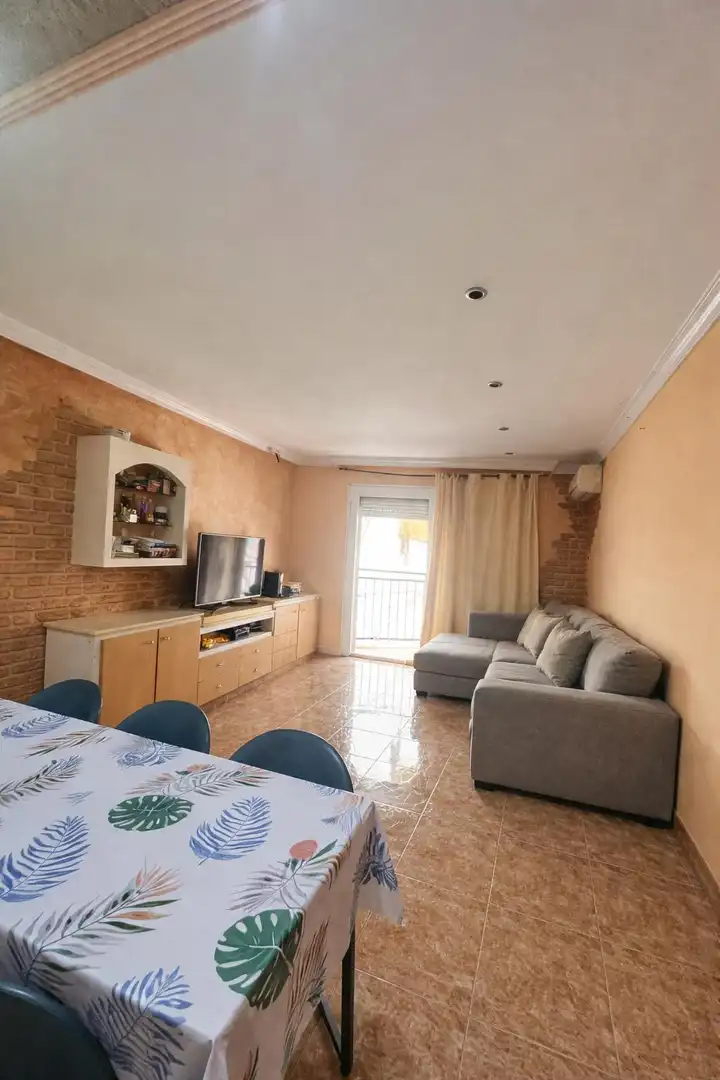 Apartament en venda a Castell - Poble Vell